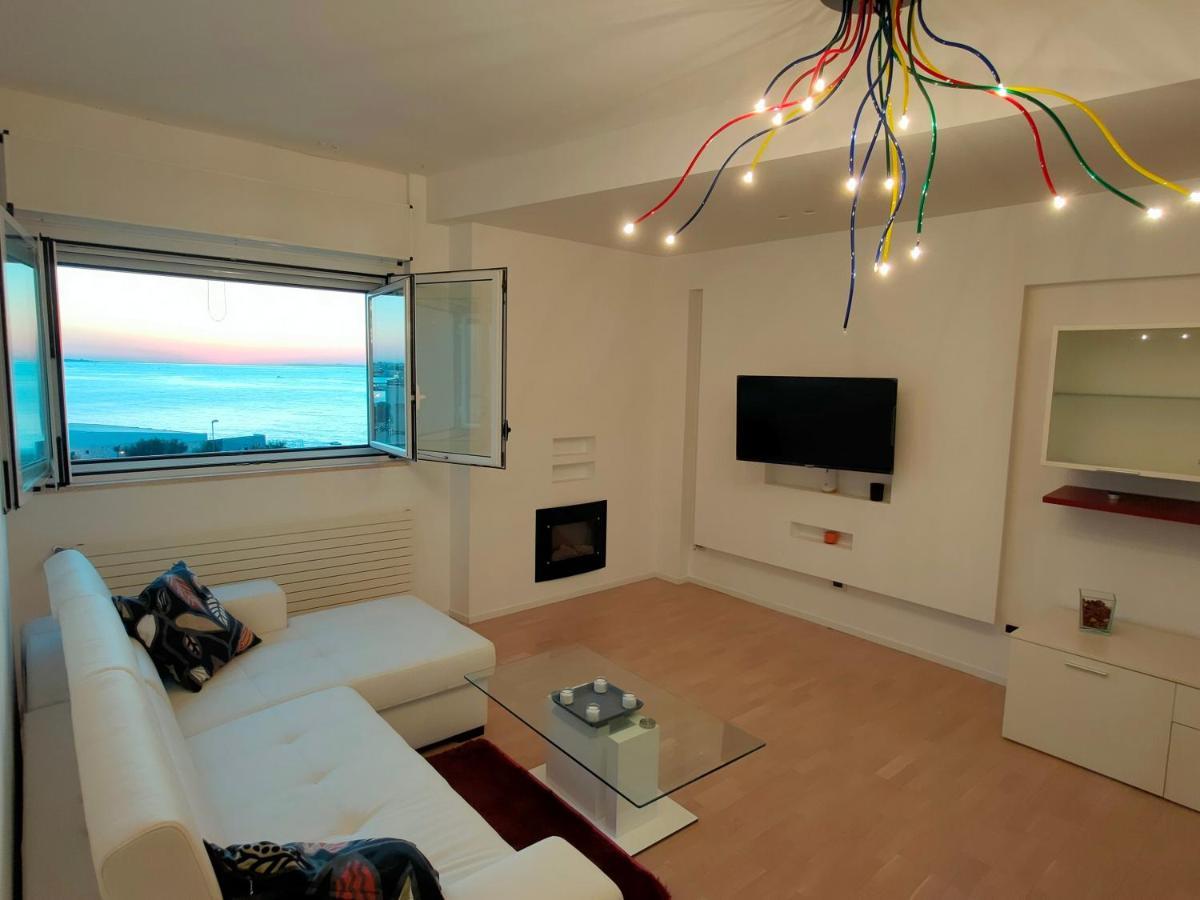 בארי Seafront Suites מראה חיצוני תמונה