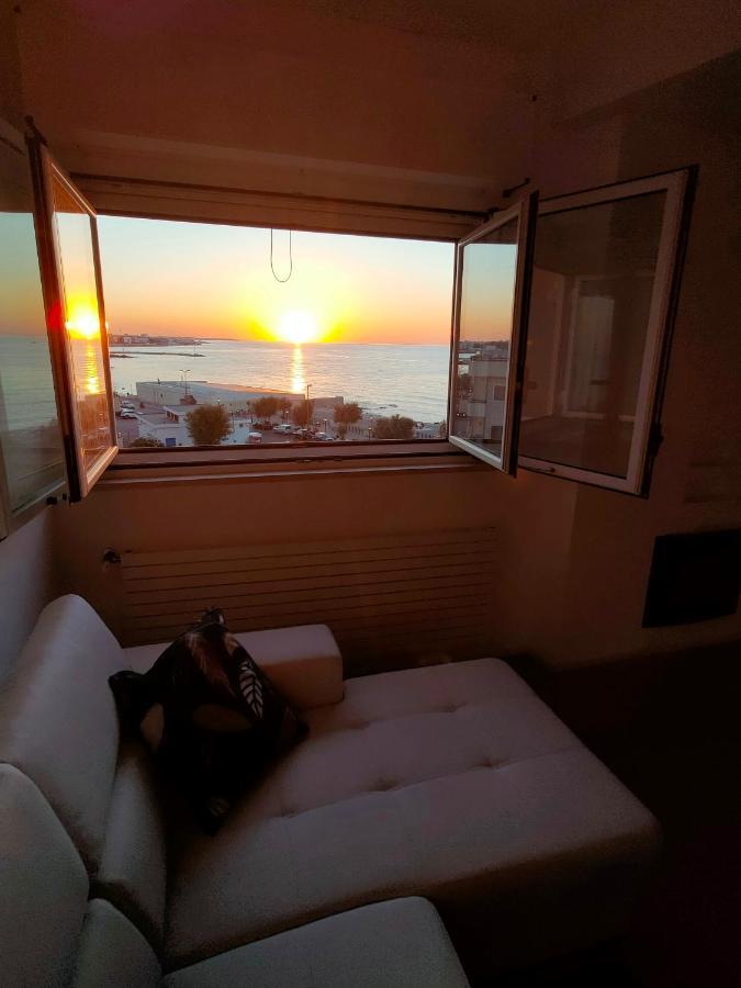 בארי Seafront Suites מראה חיצוני תמונה