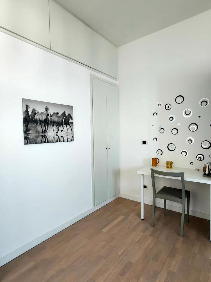בארי Seafront Suites מראה חיצוני תמונה