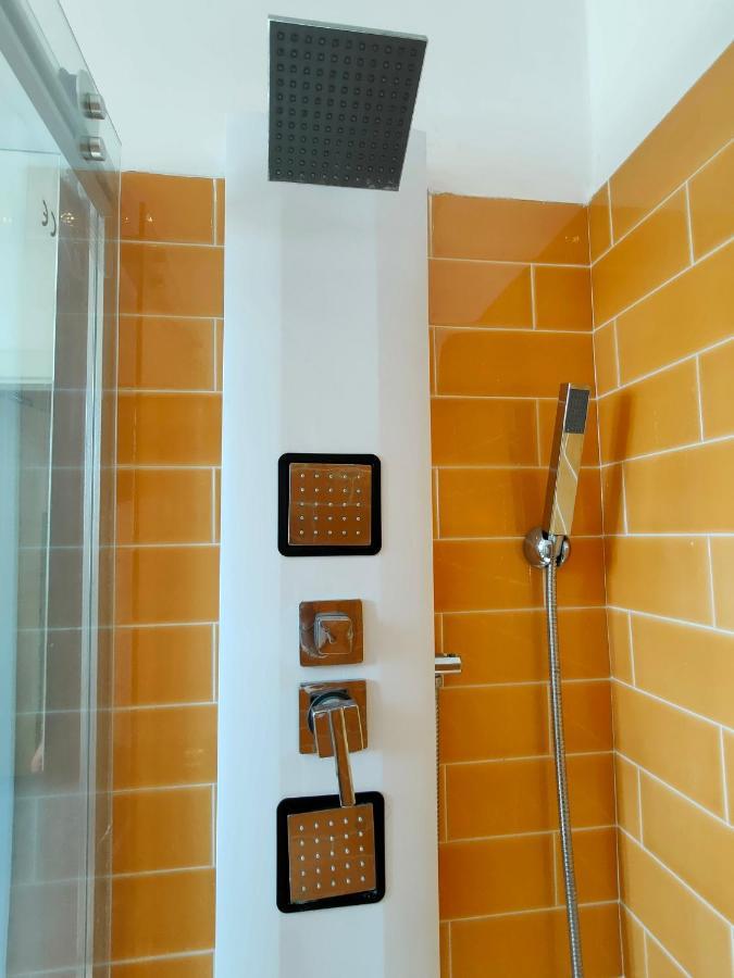 בארי Seafront Suites מראה חיצוני תמונה